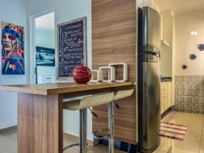 R24 · Piscina/Moderno e aconchegante